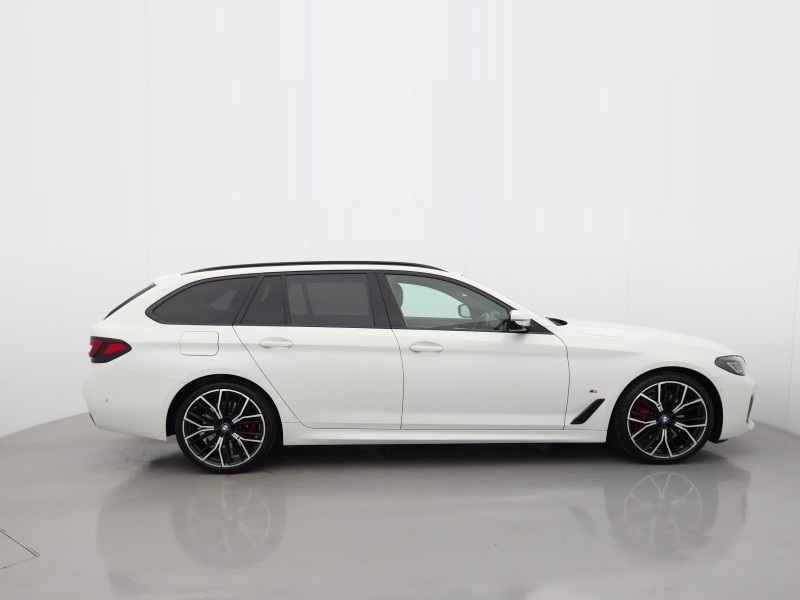 2022 (72) BMW 5 SERIES 520i MHT M Sport 5dr Step Auto 5536139