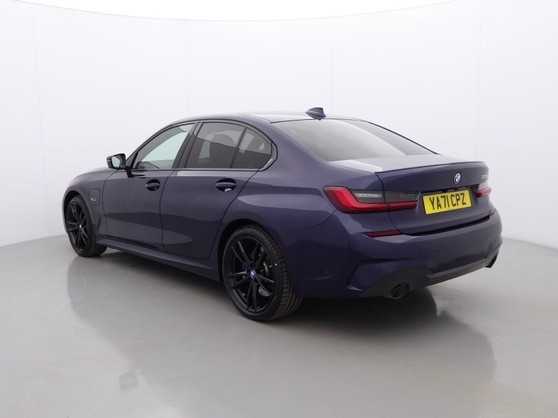 2022 (71) BMW 3 SERIES 330e M Sport Pro Edition 4dr Step Auto