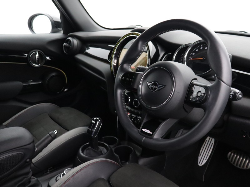2022 (22) MINI HATCHBACK 1.5 Cooper Sport 5dr Auto 5509057