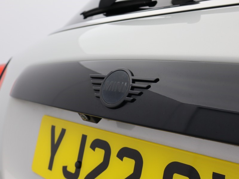2022 (22) MINI HATCHBACK 1.5 Cooper Sport 5dr Auto 5509044