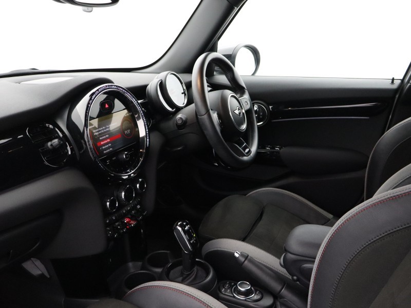 2022 (22) MINI HATCHBACK 1.5 Cooper Sport 5dr Auto 5509095