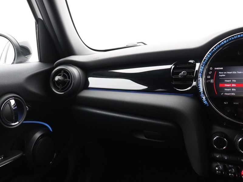 2022 (22) MINI HATCHBACK 1.5 Cooper Sport 5dr Auto 5509072