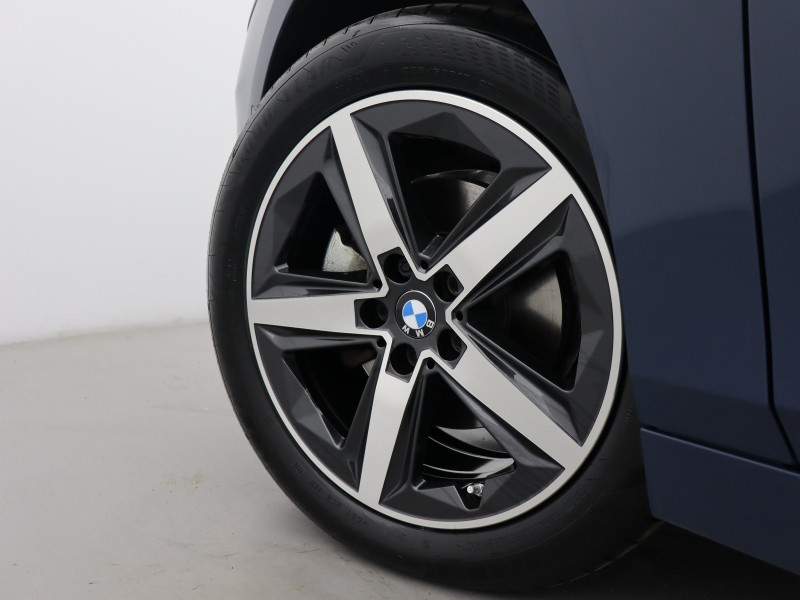 2025 (75) BMW 2 SERIES 220i MHT Sport 5dr DCT 5440669