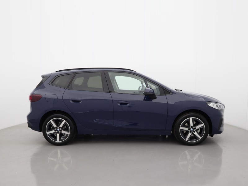 2025 (75) BMW 2 SERIES 220i MHT Sport 5dr DCT 5440618