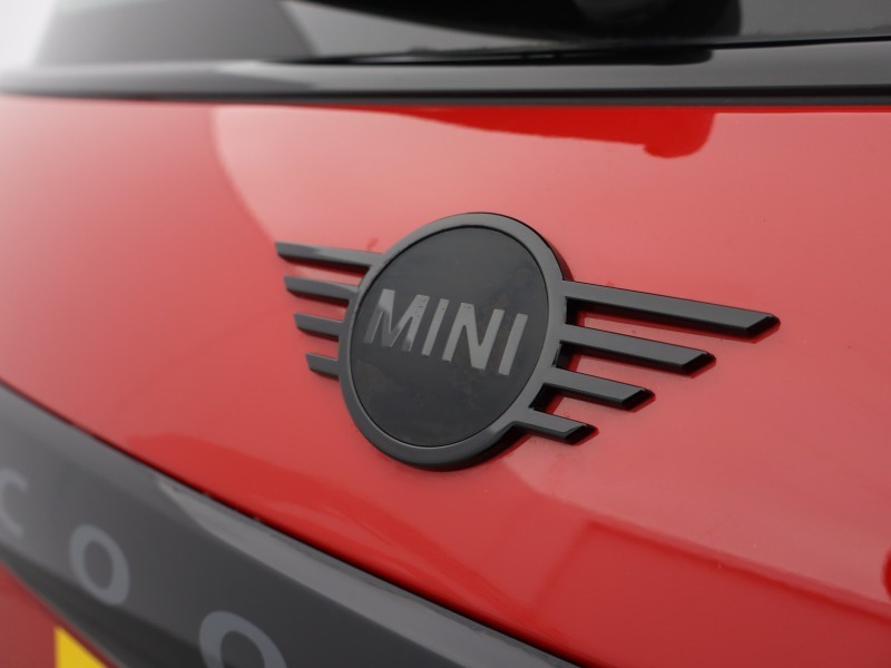 2024 (74) MINI COOPER 1.5 C Sport 3dr Auto 5491592