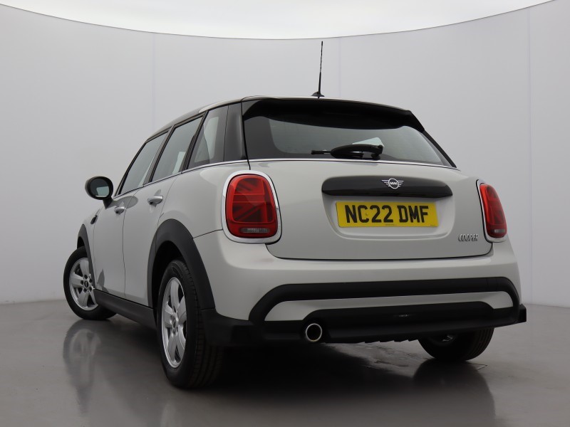 2022 (22) MINI HATCHBACK 1.5 Cooper Classic 5dr 5475437