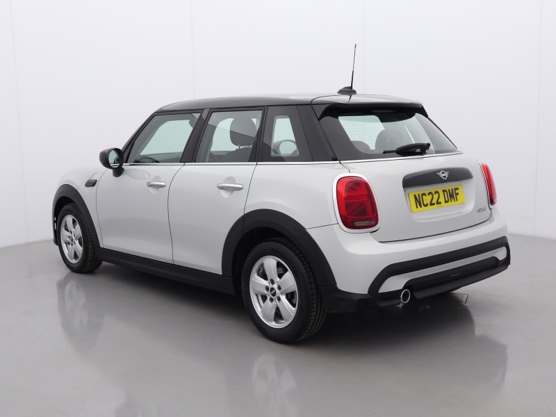 2022 (22) MINI HATCHBACK 1.5 Cooper Classic 5dr 5475383