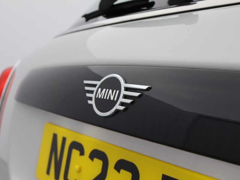 2022 (22) MINI HATCHBACK 1.5 Cooper Classic 5dr 5475389