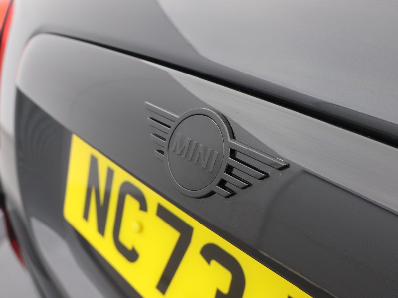2024 (73) MINI HATCHBACK 1.5 Cooper Exclusive Premium 5dr Auto 5719647