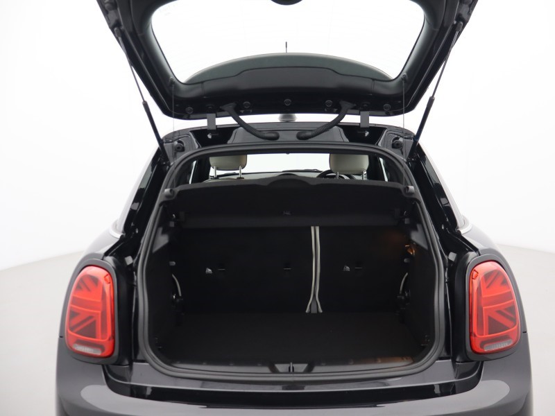 2024 (73) MINI HATCHBACK 1.5 Cooper Exclusive Premium 5dr Auto 5719856