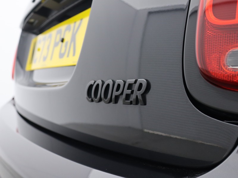 2024 (73) MINI HATCHBACK 1.5 Cooper Exclusive Premium 5dr Auto 5719646