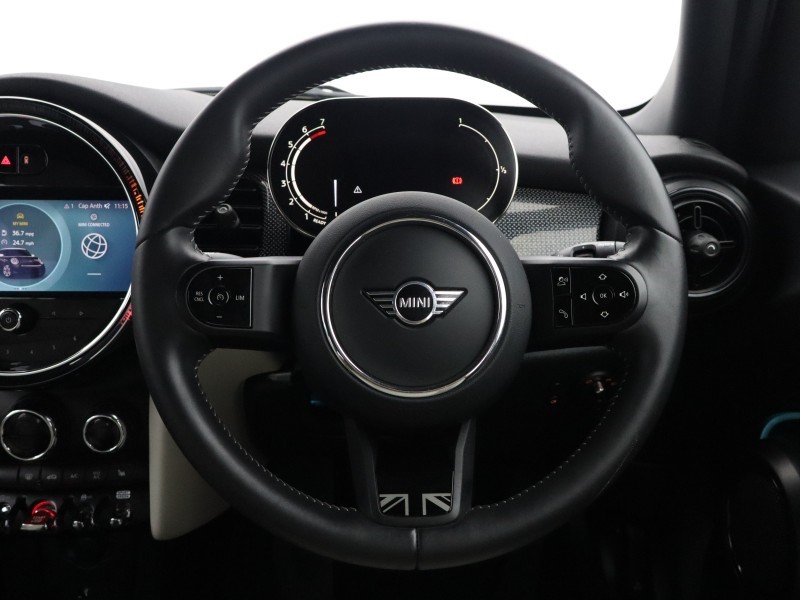 2024 (73) MINI HATCHBACK 1.5 Cooper Exclusive Premium 5dr Auto 5719668