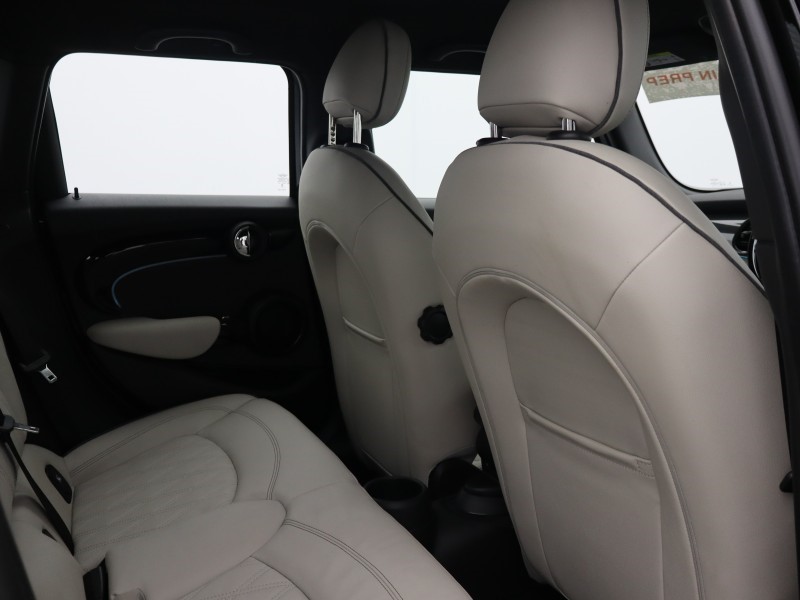 2024 (73) MINI HATCHBACK 1.5 Cooper Exclusive Premium 5dr Auto 5719663