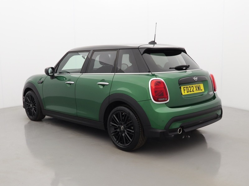 2022 (22) MINI HATCHBACK 1.5 Cooper Exclusive 5dr Auto 5473336