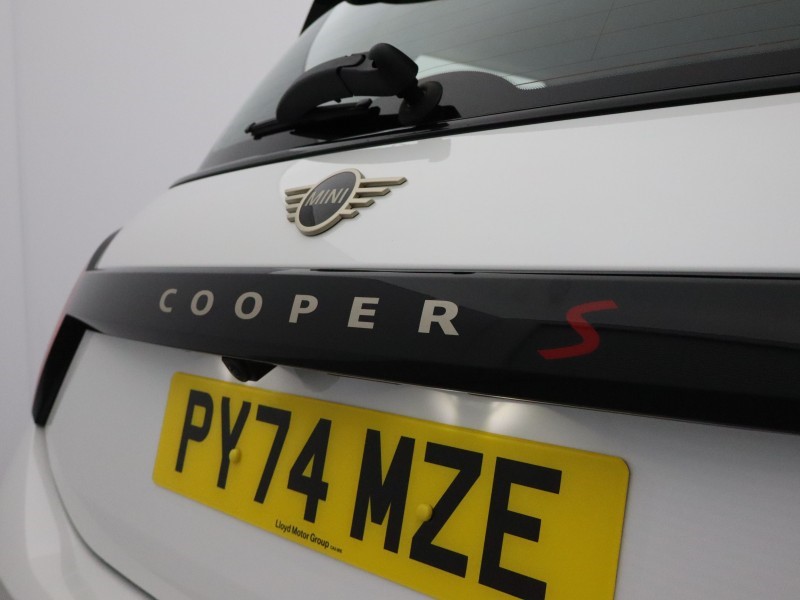 2025 (74) MINI COOPER 2.0 S Classic 3dr Auto 5474895