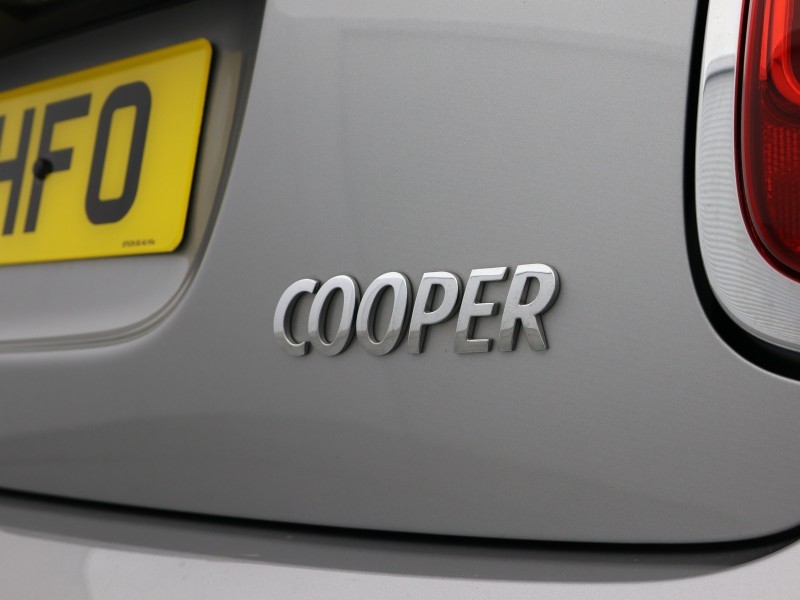 2023 (73) MINI HATCHBACK 1.5 Cooper Classic 3dr Auto 5483700