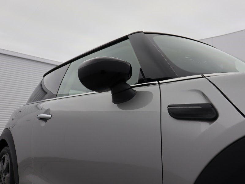 2023 (73) MINI HATCHBACK 1.5 Cooper Classic 3dr Auto 5483711