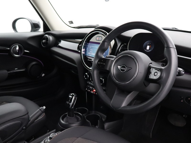 2023 (73) MINI HATCHBACK 1.5 Cooper Classic 3dr Auto 5483656
