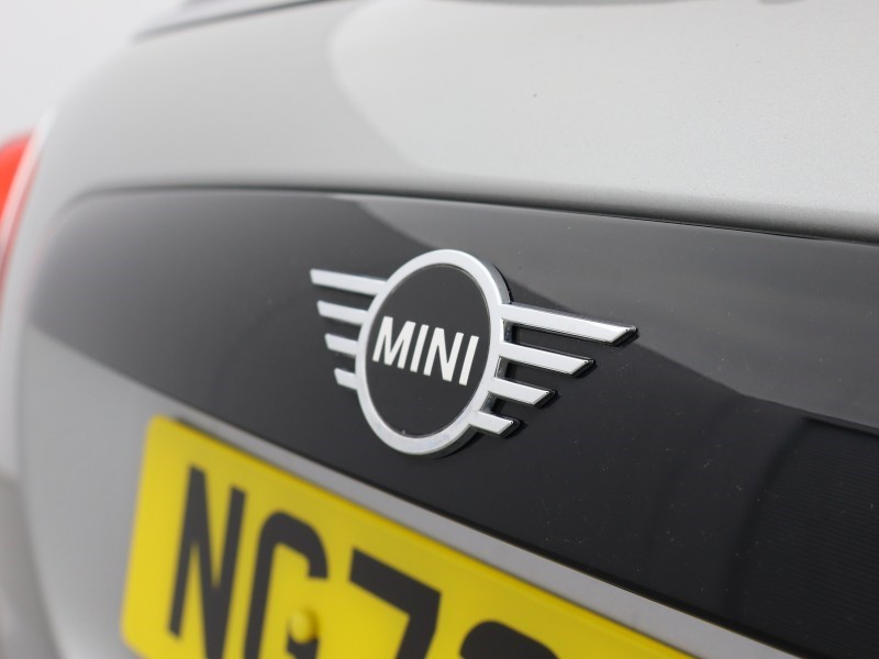 2023 (73) MINI HATCHBACK 1.5 Cooper Classic 3dr Auto 5483640