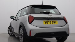 2025 (75) MINI COOPER 1.5 C Classic 3dr Auto 5523833