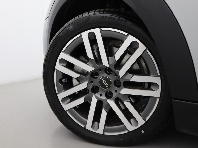 2025 (75) MINI COOPER 1.5 C Classic 3dr Auto 5523832