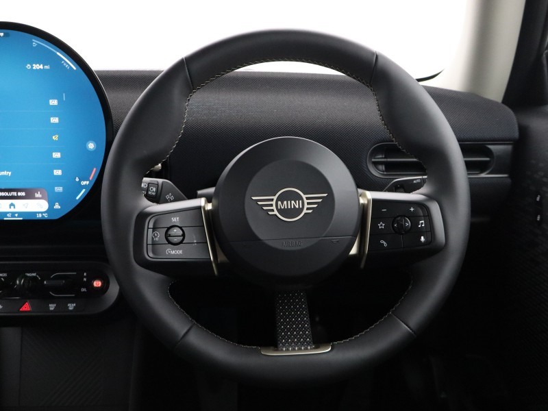 2025 (75) MINI COOPER 1.5 C Classic 3dr Auto 5523807