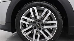 2025 (75) MINI COOPER 1.5 C Classic 3dr Auto 5523791