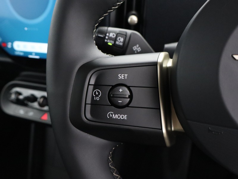 2025 (75) MINI COOPER 1.5 C Classic 3dr Auto 5523823