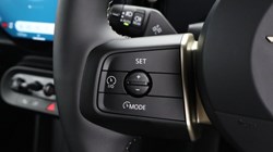 2025 (75) MINI COOPER 1.5 C Classic 3dr Auto 5523823