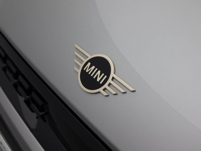 2025 (75) MINI COOPER 1.5 C Classic 3dr Auto 5523794