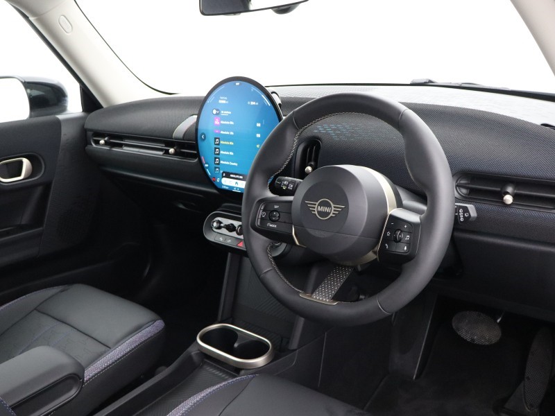 2025 (75) MINI COOPER 1.5 C Classic 3dr Auto 5523799