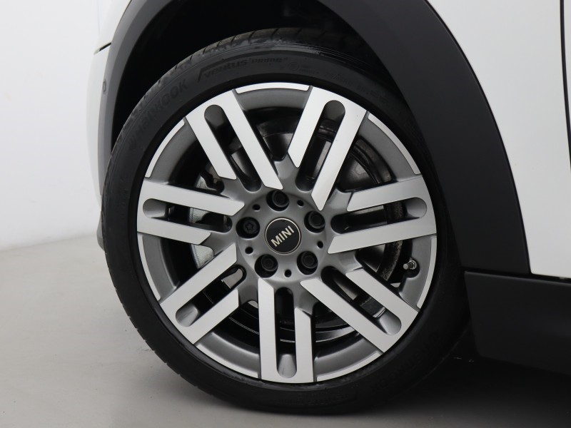 2026 (76) MINI COOPER 1.5 C Classic 3dr Auto 5561278