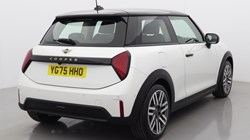2026 (76) MINI COOPER 1.5 C Classic 3dr Auto 5561240