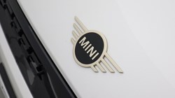 2026 (76) MINI COOPER 1.5 C Classic 3dr Auto 5561275