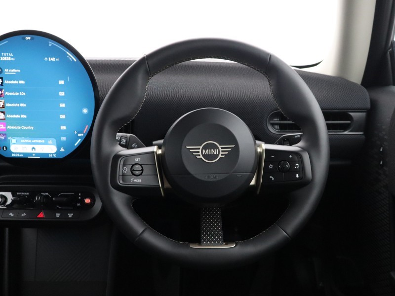 2026 (76) MINI COOPER 1.5 C Classic 3dr Auto 5561289