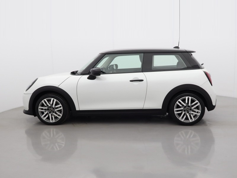 2026 (76) MINI COOPER 1.5 C Classic 3dr Auto 5561237