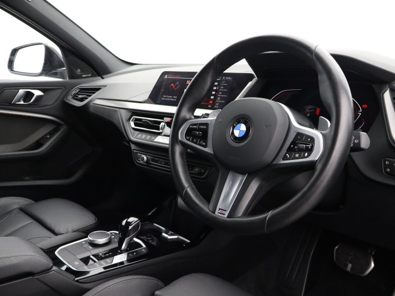 2024 (24) BMW 1 SERIES 120d M Sport 5dr Step Auto [Live Cockpit Pro] 5511752