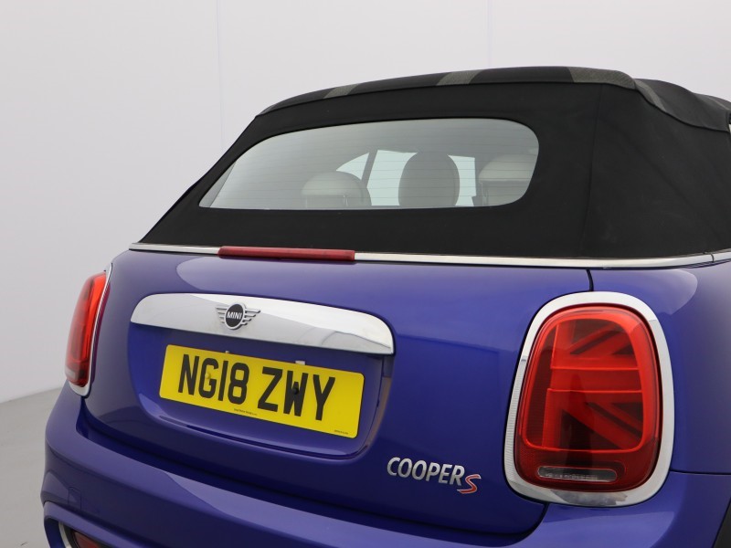 2018 (18) MINI CONVERTIBLE 2.0 Cooper S 2dr Auto 5522307