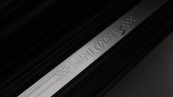 2018 (18) MINI HATCHBACK 2.0 Cooper S II 3dr 5561873