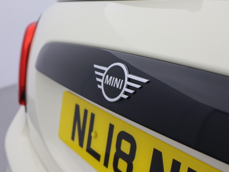 2018 (18) MINI HATCHBACK 2.0 Cooper S II 3dr 5561861