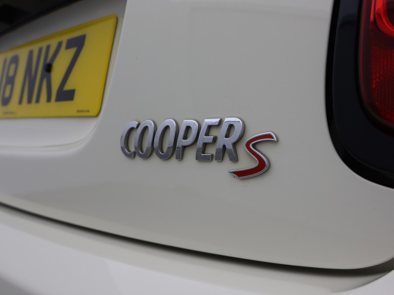 2018 (18) MINI HATCHBACK 2.0 Cooper S II 3dr 5561860