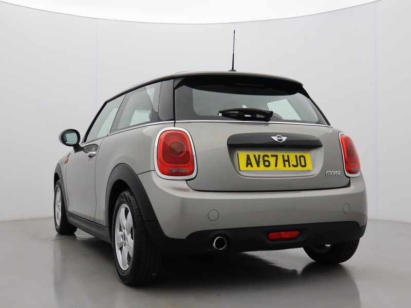 2017 (67) MINI HATCHBACK 1.5 Cooper 3dr Auto 5610343
