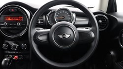 2017 (67) MINI HATCHBACK 1.5 Cooper 3dr Auto 5610337