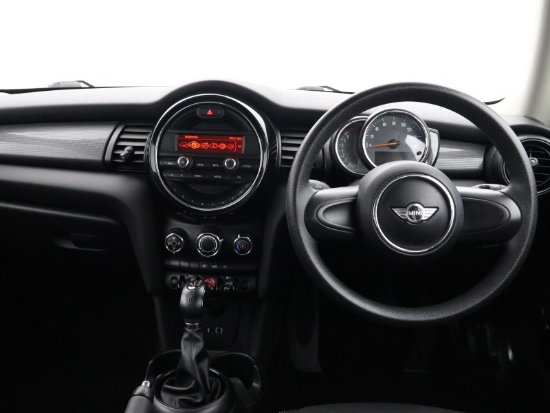 2017 (67) MINI HATCHBACK 1.5 Cooper 3dr Auto 5610336