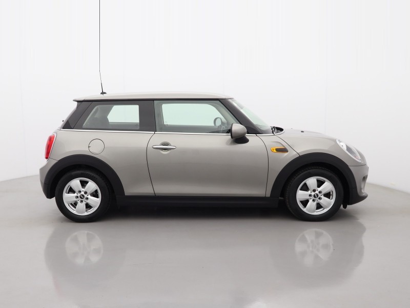 2017 (67) MINI HATCHBACK 1.5 Cooper 3dr Auto 5610298