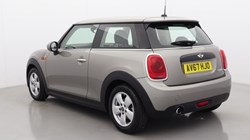 2017 (67) MINI HATCHBACK 1.5 Cooper 3dr Auto 5610295