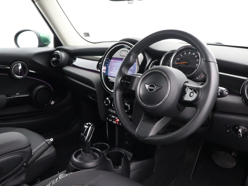 2022 (72) MINI HATCHBACK 1.5 Cooper Classic 3dr Auto 5541528