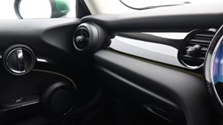 2022 (72) MINI HATCHBACK 1.5 Cooper Classic 3dr Auto 5541564