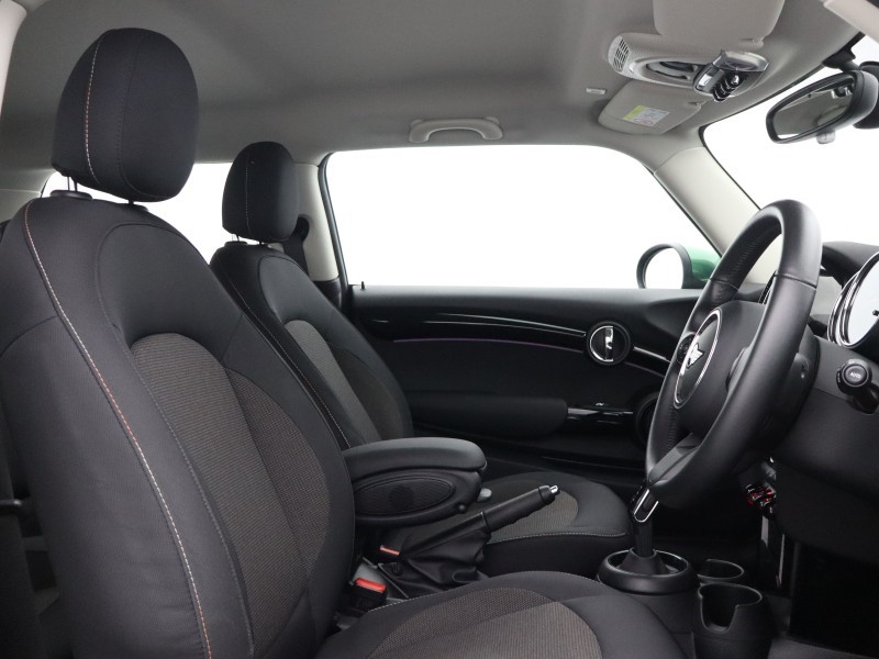 2022 (72) MINI HATCHBACK 1.5 Cooper Classic 3dr Auto 5541529