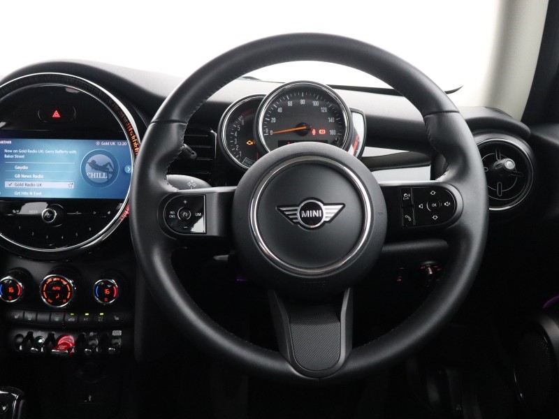 2022 (72) MINI HATCHBACK 1.5 Cooper Classic 3dr Auto 5541538